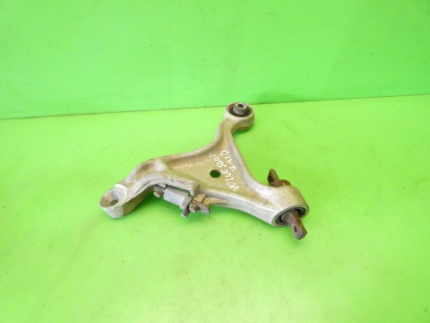 Wahacz prawy przód VOLVO S60 I 2.4 D5 00-04 Wahacz prawy przód VOLVO S60 I 2.4 D5 00-04