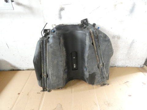 Zbiornik bak paliwa diesel 8671616 plastikowy VOLVO S60 I 2.4 D5 00-04 Zbiornik bak paliwa diesel 8671616 plastikowy VOLVO S60 I 2.4 D5 00-04