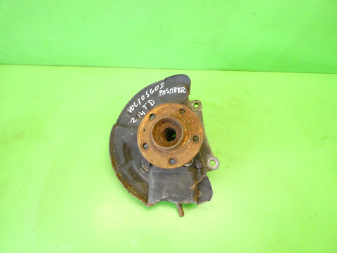 Zwrotnica piasta prawa przód VOLVO S60 I 2.4 D5 00-04 Zwrotnica piasta prawa przód VOLVO S60 I 2.4 D5 00-04