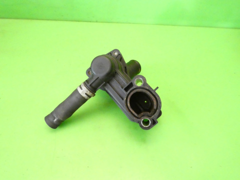 Króciec obudowa termostatu FORD TRANSIT CONNECT MK1 1.8 TDCI Króciec obudowa termostatu FORD TRANSIT CONNECT MK1 1.8 TDCI