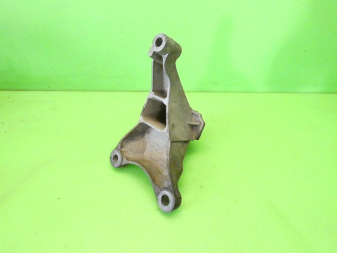 Łapa podpora skrzyni 98AB7M125AF FORD TRANSIT CONNECT MK1 1.8 TDCI Łapa podpora skrzyni 98AB7M125AF FORD TRANSIT CONNECT MK1 1.8 TDCI