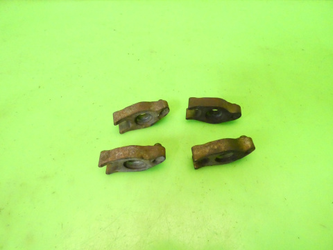 Łapki mocowania wtryskiwaczy wtrysków FORD TRANSIT CONNECT MK1 1.8 TDCI 09- Łapki mocowania wtryskiwaczy wtrysków FORD TRANSIT CONNECT MK1 1.8 TDCI 09-