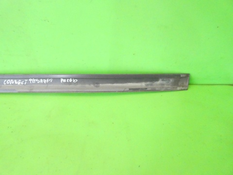 Listwa drzwiowa prawa przód FORD TRANSIT CONNECT MK1 FL 09-13