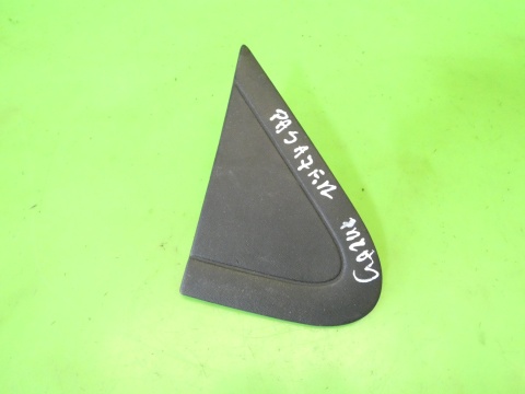 Trójkąt zaślepka błotnika prawa przód 2T1417E676AC FORD TRANSIT CONNECT MK1