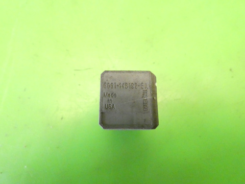 Przekaźnik 6G9T14B192EA FORD TRANSIT CONNECT MK1 FL 1.8 TDCI 09-13 Przekaźnik 6G9T14B192EA FORD TRANSIT CONNECT MK1 FL 1.8 TDCI 09-13