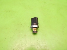 Regulator czujnik ciśnienia paliwa 06H906051G VW GOLF VII GTI 2.0 TSI 12-16