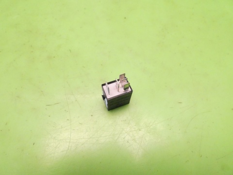 Przekaźnik 646 4H0951253C V23374A1001X010 VW GOLF VII GTI 2.0 TSI 12-16