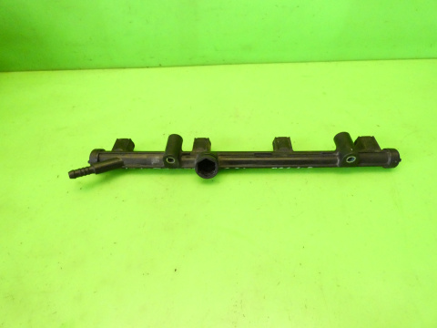 Listwa wtryskowa 06K133681A VW GOLF VII GTI 2.0 TSI 12-16 Listwa wtryskowa 06K133681A VW GOLF VII GTI 2.0 TSI 12-16