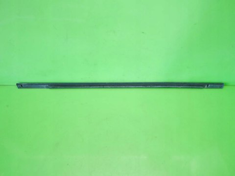 LISTWA ZGARNIAJĄCA PRAWA TYŁ RENAULT SCENIC II