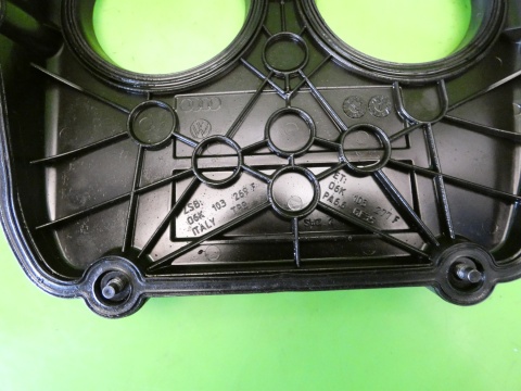 Obudowa osłona rozrządu 06K103269F VW GOLF VII GTI 2.0 TSI 12-16