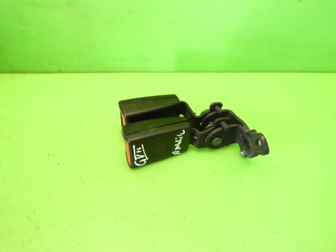 Zapięcie zatrzask pasa lewy środek tył 8V0857739A VW GOLF VII GTI HB 12-16