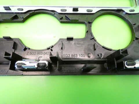 Dekor ramka deski panelu nawiewu UK VW GOLF VII GTI 12-16