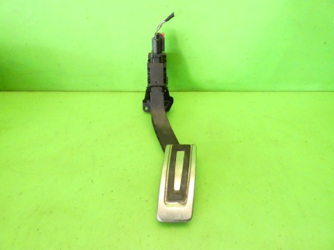 Pedał potencjometr gazu 5Q2723503D UK VW GOLF VII GTI 2.0 TSI 12-16