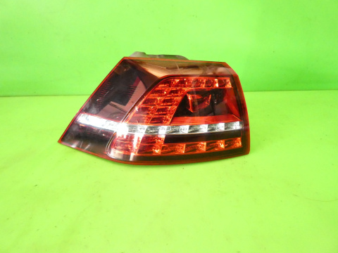 Lampa lewa tył w błotnik LED 5G0945207 VW GOLF VII GTI HB 12-16