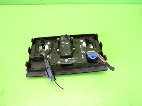 Lampka oświetlenie kabiny przód + mikrofon VW GOLF VII GTI 12-16