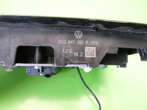 Lampka oświetlenie kabiny przód + mikrofon VW GOLF VII GTI 12-16