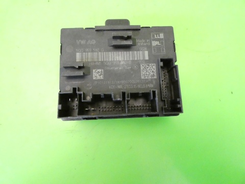 Moduł sterownik drzwi prawy przód 5Q0959592D VW GOLF VII GTI 12-16