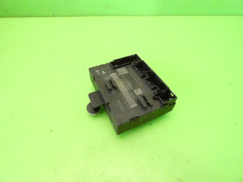 Moduł sterownik drzwi prawy przód 5Q0959592D VW GOLF VII GTI 12-16