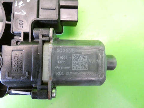 Silniczek szyby lewy tył 5Q0959811 VW GOLF VII GTI 5D 12-16