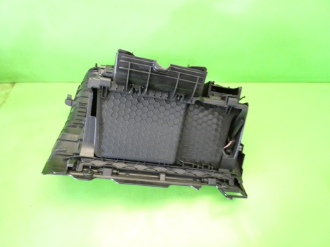 Schowek z deski lewy 5G2857290 5G2857285AF VW GOLF VII GTI 12-16