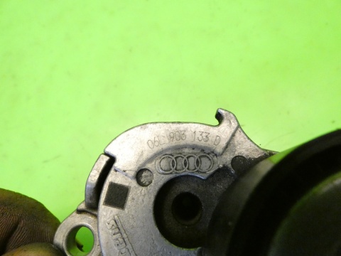 Napinacz rolka paska osprzętu 06L903133D VW GOLF VII GTI 2.0 TSI 12-16