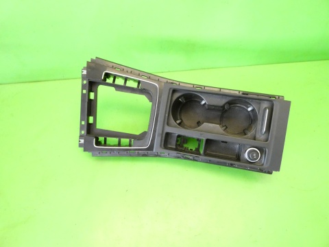 Roletka uchwyt na kubki cupholder uk VW GOLF VII GTI 12-16
