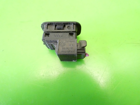 Przełącznik alarmu 5G0962109 VW GOLF VII GTI 12-16