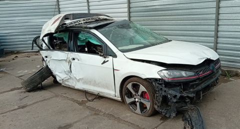 Wahacz poprzeczny prawy tył dół 5Q0501529C VW GOLF VII GTI 2.0 TSI 12-16