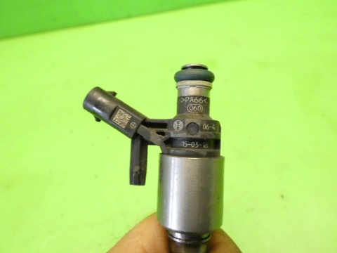 Wtrysk wtryskiwacz 0261500244 06L906036K VW GOLF VII GTI 2.0 TSI 12-16 Wtrysk wtryskiwacz 0261500244 06L906036K VW GOLF VII GTI 2.0 TSI 12-16