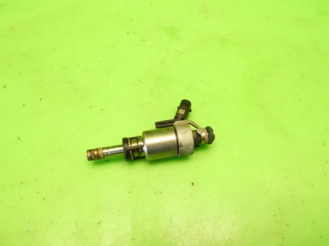 Wtrysk wtryskiwacz 0261500244 06L906036K VW GOLF VII GTI 2.0 TSI 12-16 Wtrysk wtryskiwacz 0261500244 06L906036K VW GOLF VII GTI 2.0 TSI 12-16