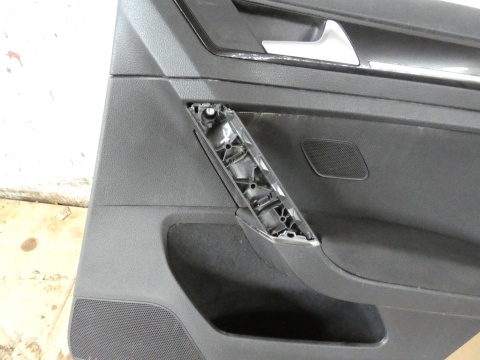 Boczek tapicerka prawa tył clark TW VW GOLF VII GTI HB 12-16