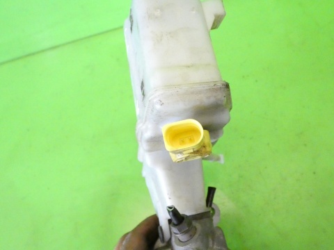 Pompa pompka hamulcowa VW GOLF VII GTI 2.0 TSI 12-16