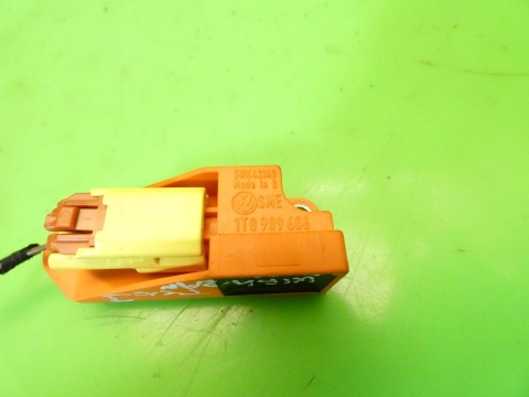 Czujnik uderzeniowy lewy tył 1T0909606 VW TOURAN I 1T 1.9 TDI 03-06