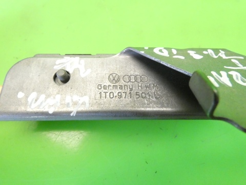 Wzmacniacz anteny antenowy 1T0035577 VW TOURAN I 1T 1.9 TDI 03-06