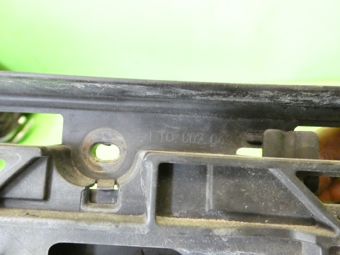 Ślizg zderzaka lewy przód 1T0807935 VW TOURAN I 1T 03-06