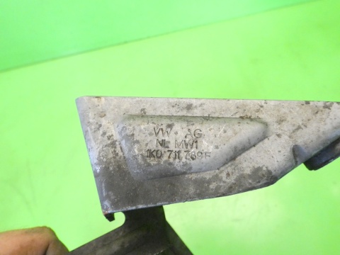 Łapa linek zmiany biegów 1K0711789F VW TOURAN I 1T 1.9 TDI 03-06