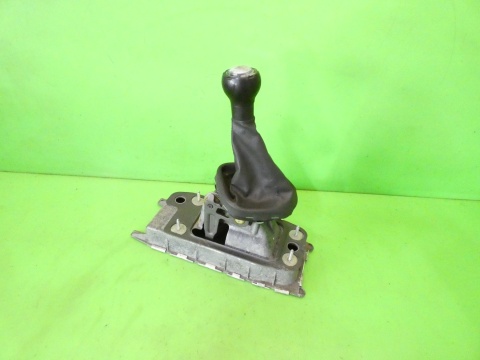 Lewarek dźwignia zmiany 6 biegów 1K0711061A VW TOURAN I 1T 1.9 TDI 03-06