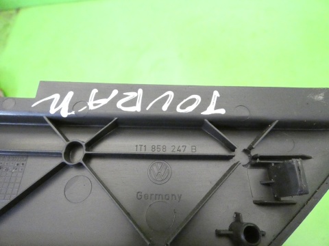 Zaślepka osłona deski lewa 1T1858247B VW TOURAN I 1T 03-06