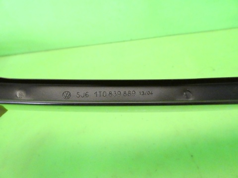 Listwa nakładka słupka drzwi lewa tył VW TOURAN I 1T 03-06