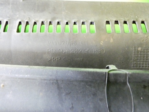 Grill gril atrapa chłodnicy VW TOURAN I 1T 03-06 Grill gril atrapa chłodnicy VW TOURAN I 1T 03-06