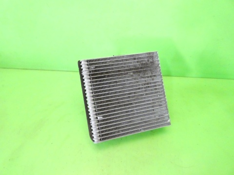 Parownik klimatyzacji zawór rozprężny 1K0820679 VW TOURAN I 1T 03-06