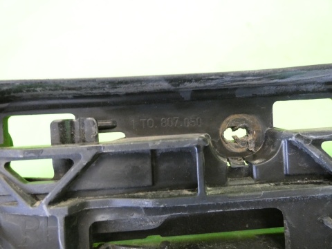 Ślizg zderzaka prawy przód 1T0807936 VW TOURAN I 1T 03-06