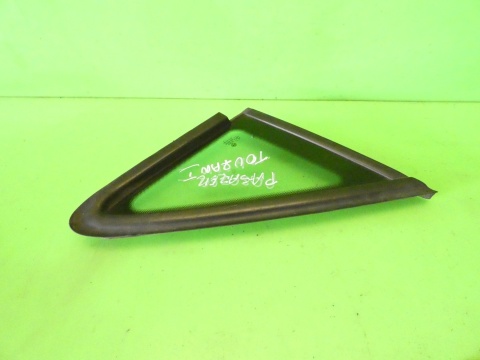 Szyba karoseryjna prawa przód mała VW TOURAN I 1T 03-06