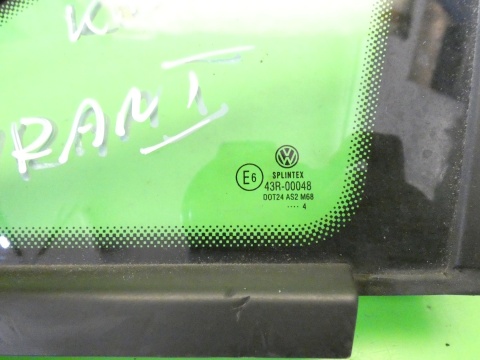 Szyba karoseryjna lewa przód mała VW TOURAN I 1T 03-06