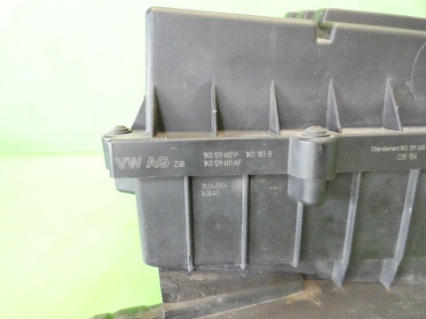 Obudowa filtra powietrza 1K0129607P VW TOURAN I 1T 1.9 TDI 03-06