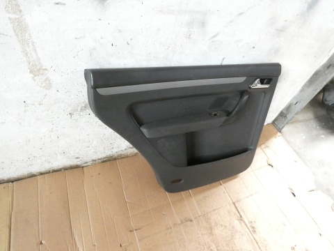 Tapicerka boczek lewy tył VW TOURAN I 1T 03-06