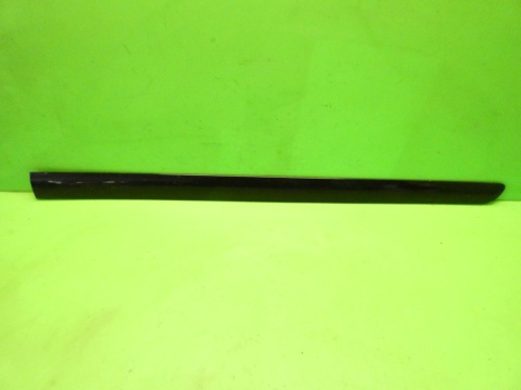 Listwa drzwiowa prawa przód LC9Z VW TOURAN I 1T 03-06