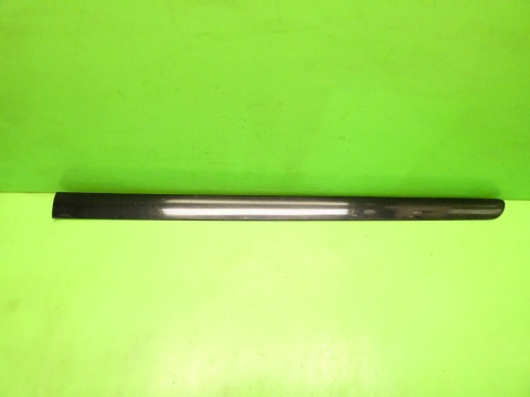 Listwa drzwiowa prawa przód LC9Z VW TOURAN I 1T 03-06