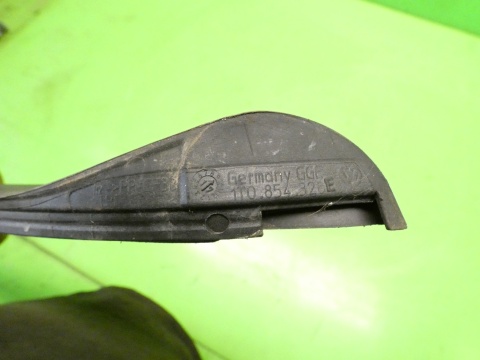 Listwa szyby czołowej prawa 1T0854328E VW TOURAN I 1T 03-06