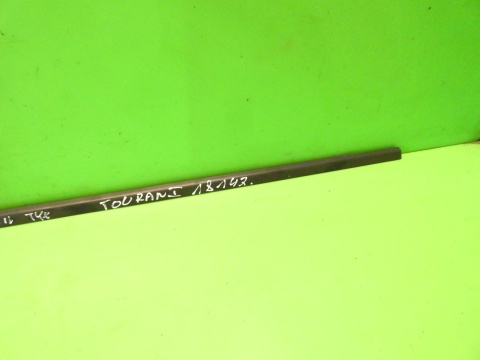 Listwa zgarniająca prawa tył VW TOURAN I 1T 03-06